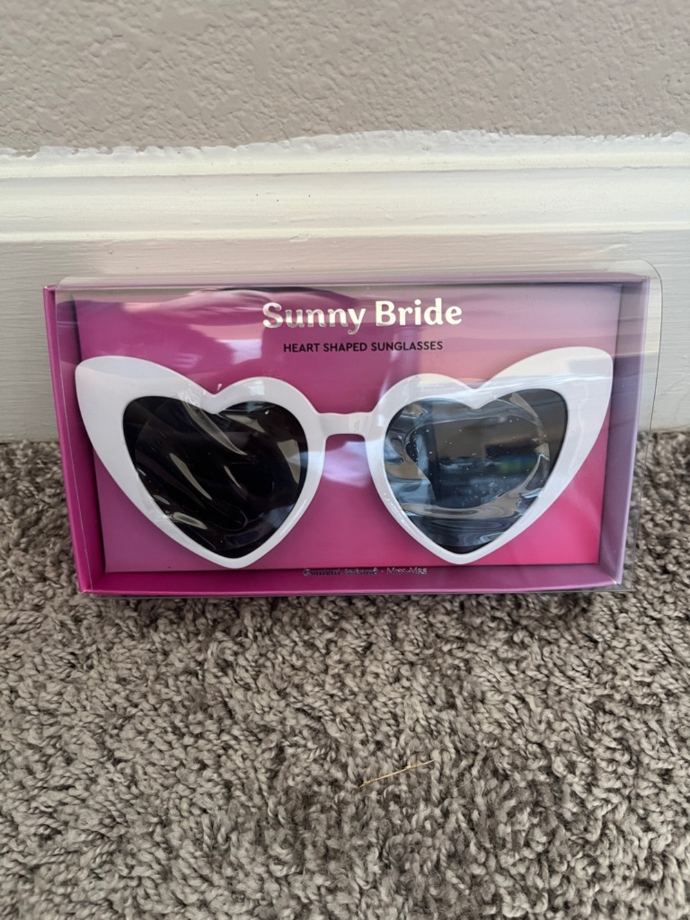 White Heart-Shaped Sunglasses